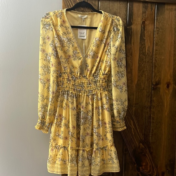 Max Studio Dresses & Skirts - Light yellow dress never worn